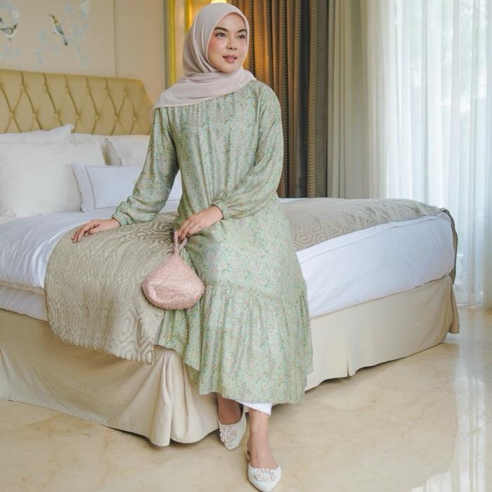 MIDI DRESS SILKY PREMIUM/ Midi Dress simple- Midi dress silky premium by Yoya Hijab
