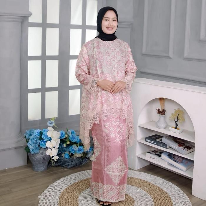 One set tunik Jasmin renda