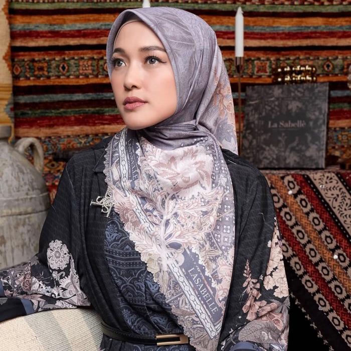 La Sabelle Hijab LS the strenght scarf-Obsidian Blue