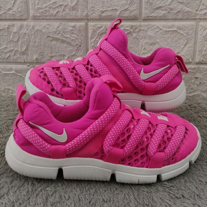 Sepatu Anak Second Nike Novice BR PS Laser Fuchsia Bekas Preloved