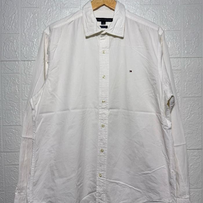 kemeja tommy hilfiger/casual shirt/kemeja putih/kemeja branded/second thrift/size besar