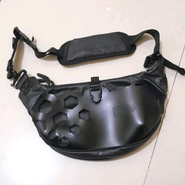 Tas waistbag choral vegas 3.0 black. preloved second like new seperti baru. Rare