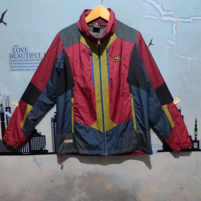 Jaket gunung outdoor bloktek MONTPIC