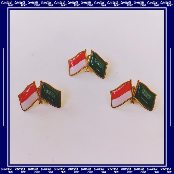 Pin Bros Lencana Kuningan Emas Bendera Persahabatan Indonesia dan Arab Saudi