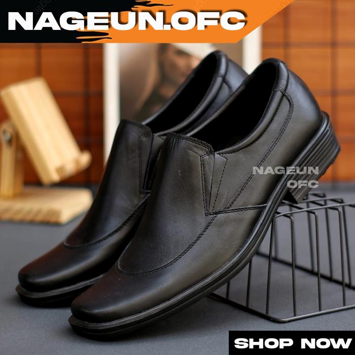 Levin Sepatu Pantofel Hitam Casual Kerja Kuliah Kulit Asli