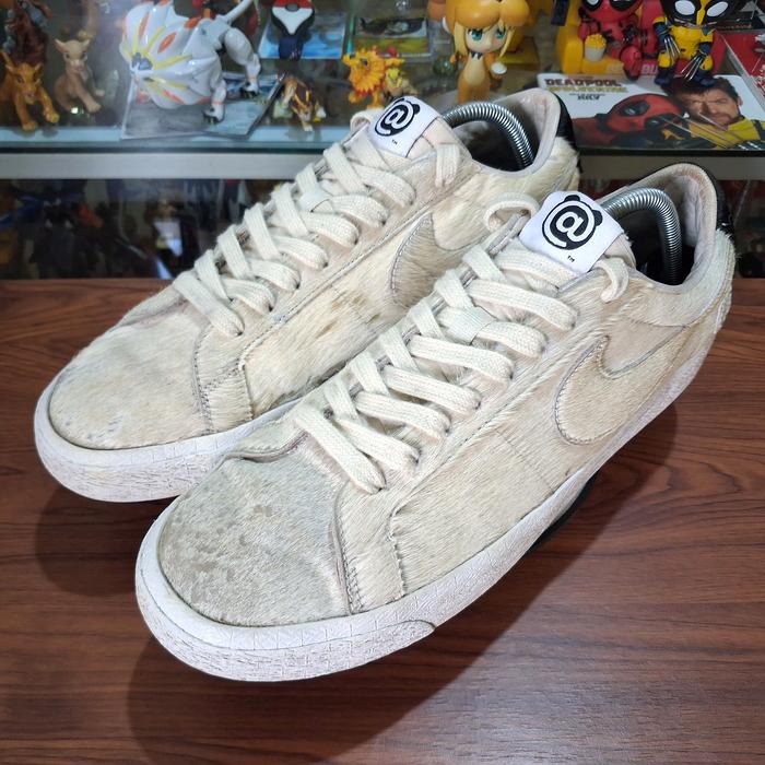 Medicom Toy x Nike Blazer Low SB BE@RBRICK Sepatu Lifestyle Casual Sneakers Shoes Warna Cream Muda S