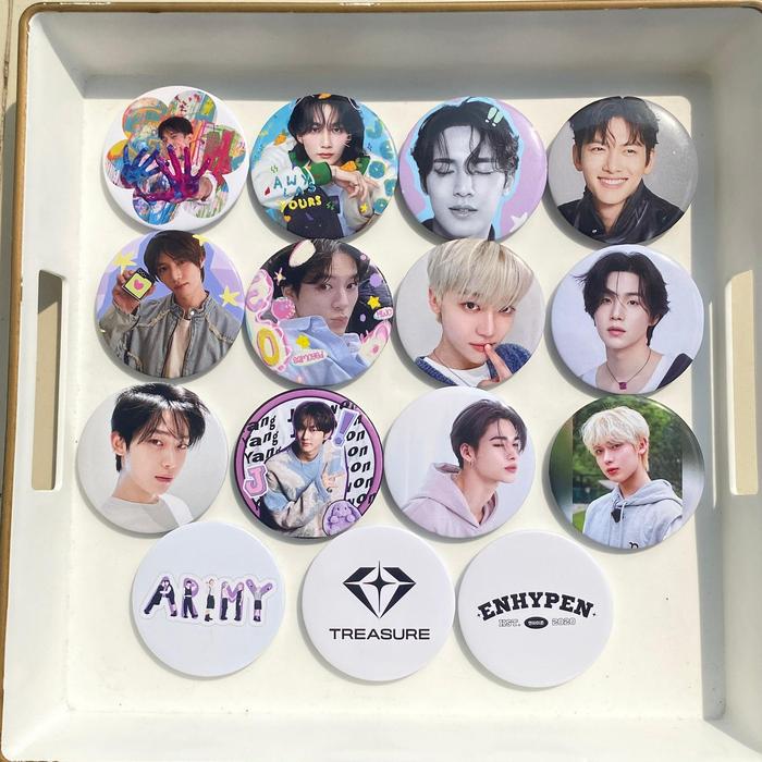 Pin Bulat No custom/pin kpop bulat, free photocard random