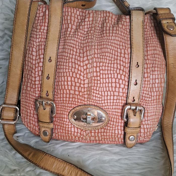 Tas SelempangF0ssiiiil / Preloved / Maddox Flap  / Snake skin / Warna Pink  / Minus goresan di besi