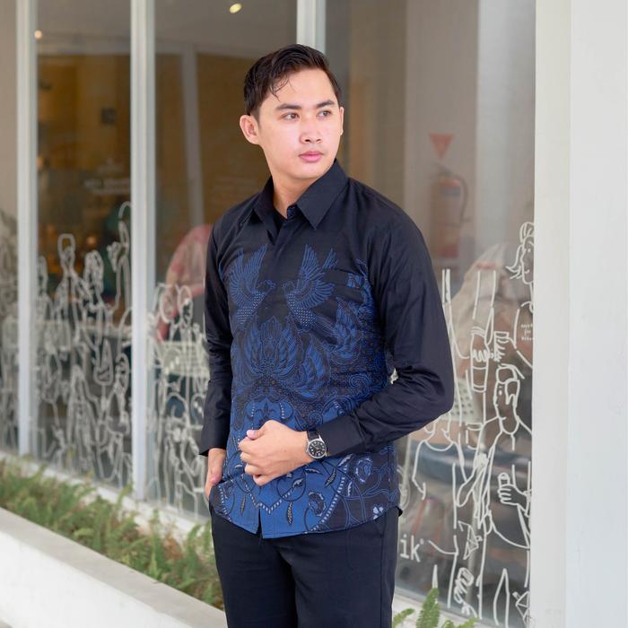 Batik Abimana motif Lokananta slimfit baju hem kemeja pria lengan panjang warna hitam biru termurah 