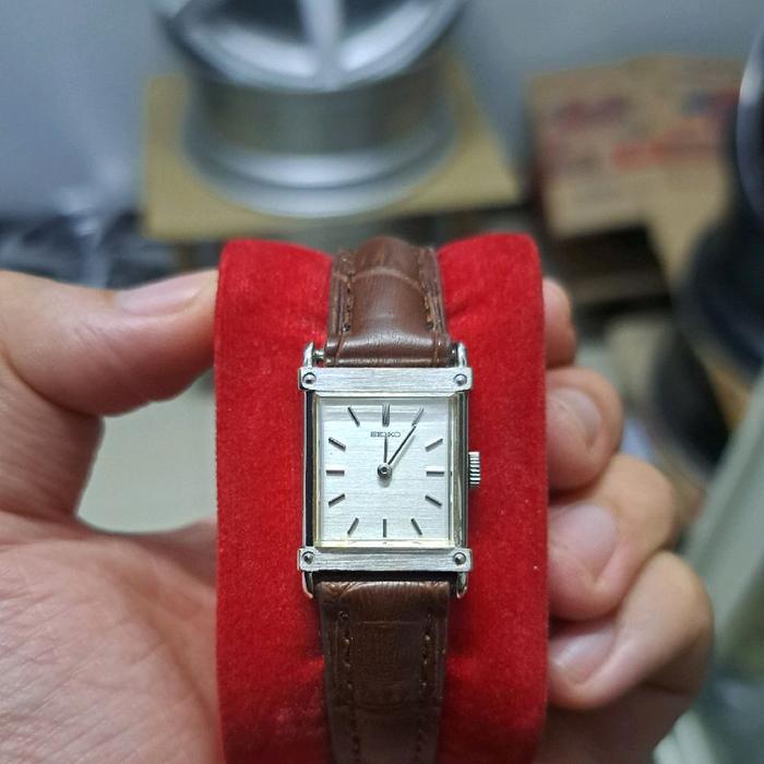 jam tangan seiko paladium tank manual winding ladies NOS new old stock baru stok lama alba citizen f