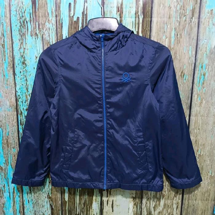 jaket parasut UNITED COLORS OFF BENETTON Size S tebal hangat