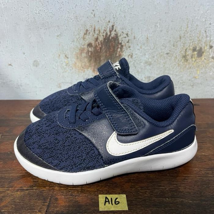 Sepatu anak second ori nike flex contact size 28