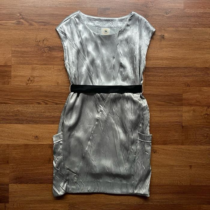 PRELOVED DRESS WANITA CIEL SILVER CANTIK SZ.2