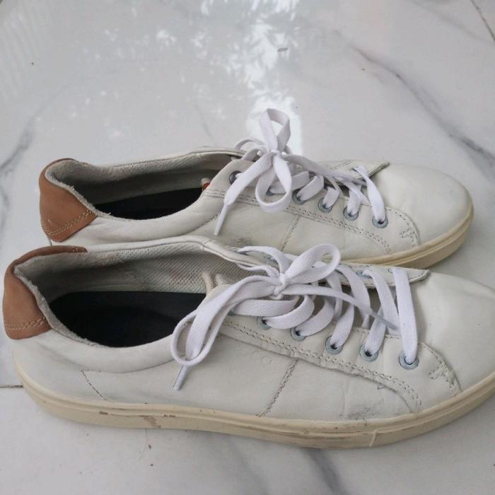 Sepatu Branded ECCO Kulit Putih Size 42 (Second)