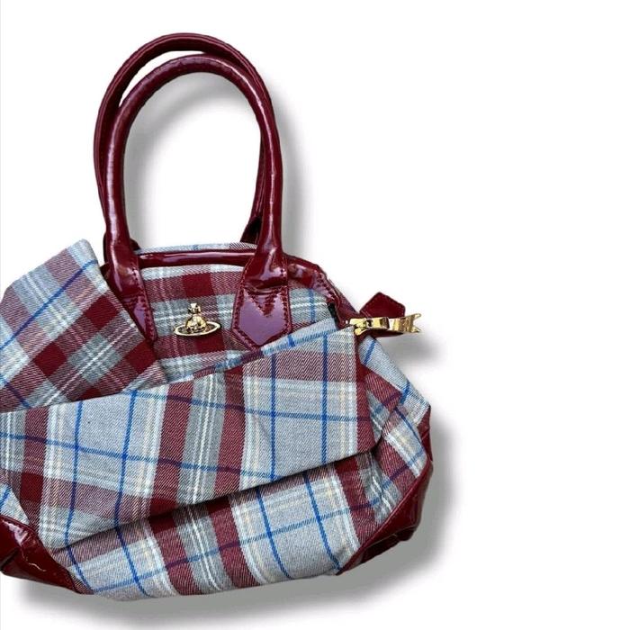SALE Vivienne Westwood Tas Plaid Yasmine Kecil dengan Desain Elegan dan Tali Handle yang Nyaman