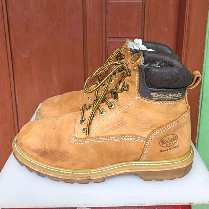 sepatu boots dockers yelow 42