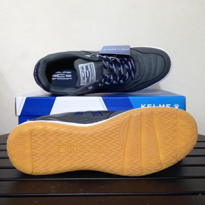 Sepatu Futsal Kelme Intense Dark Grey -