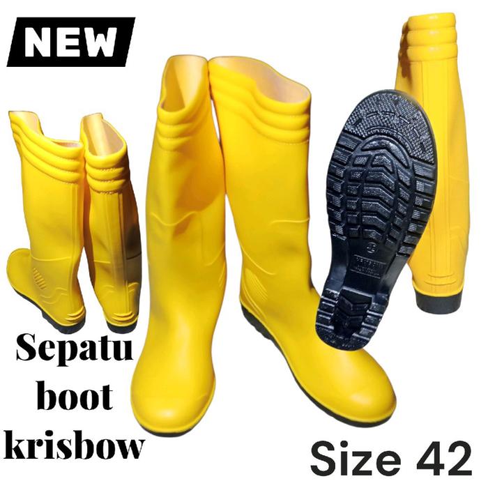sepatu boot Krisbow Pria Safety di saat hujan