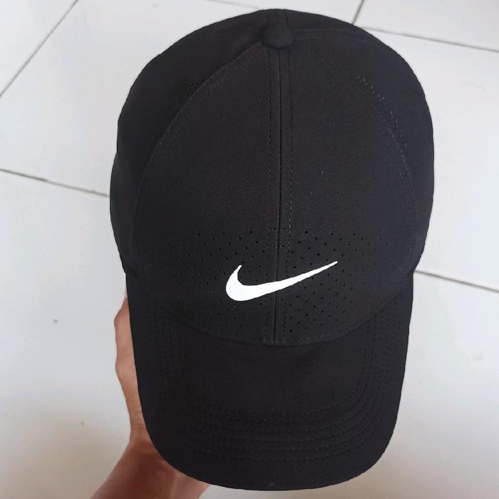 topi running,topi running
