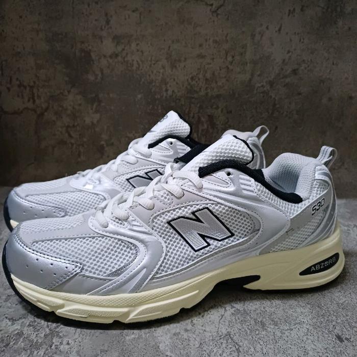 Sepatu Second New Balance 530 Size 42