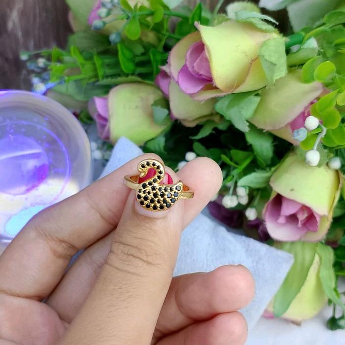 Cincin mainan angsa manik manik hitam