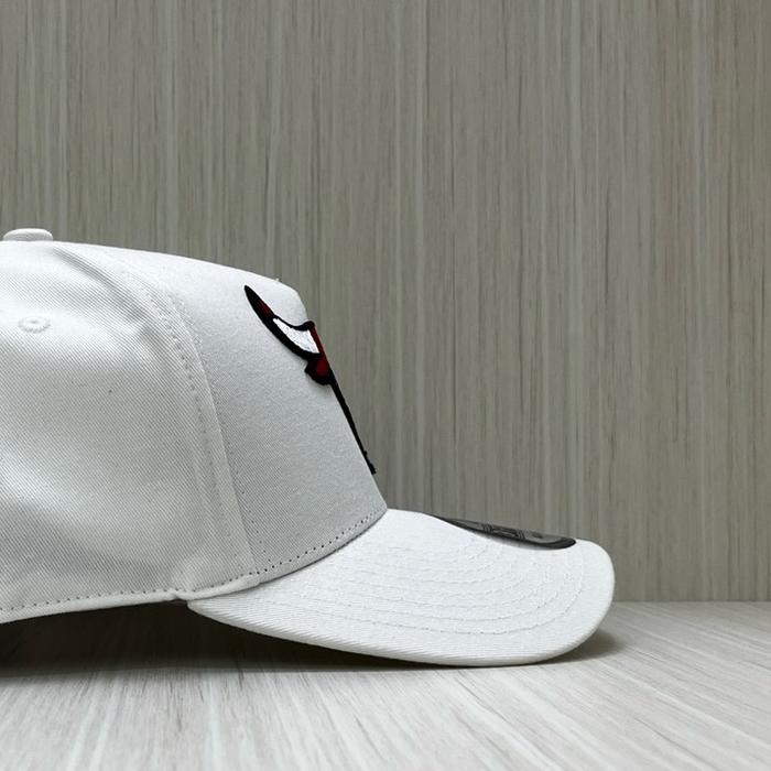 TOPI BASEBALL PUTIH BANTENG BORDIR MERAH