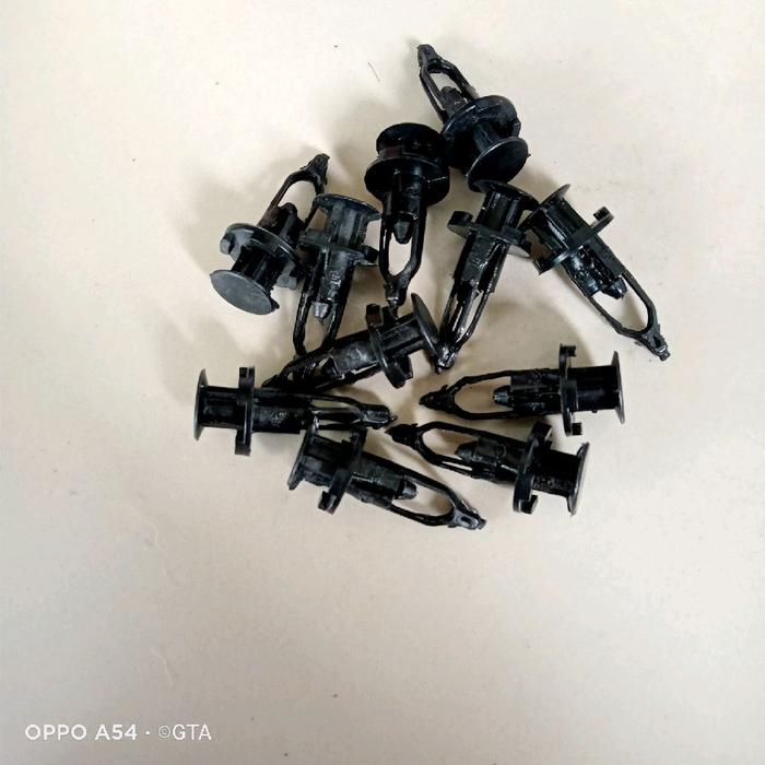 10 PC , Kancing Clip Bemper Depan Toyota Innova