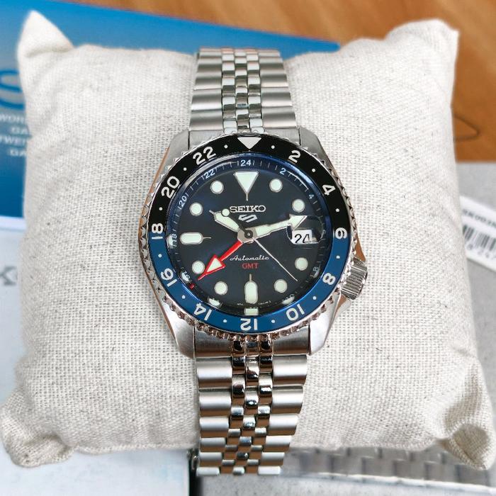 (Barunya 7jt) Jam Tangan Seiko 5 GMT Batman SSK003K1 Original Like New