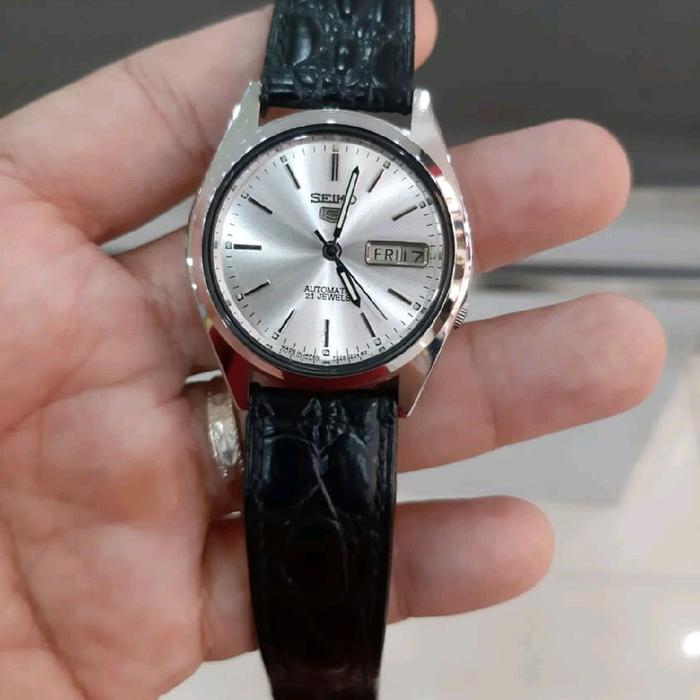 jam tangan pria Seiko 5 otomatis kondisi baik normal mulus original mesin 7009 Watches