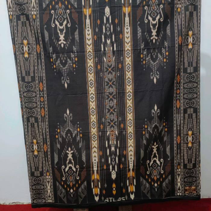 sarung atlas Yaqut kembang