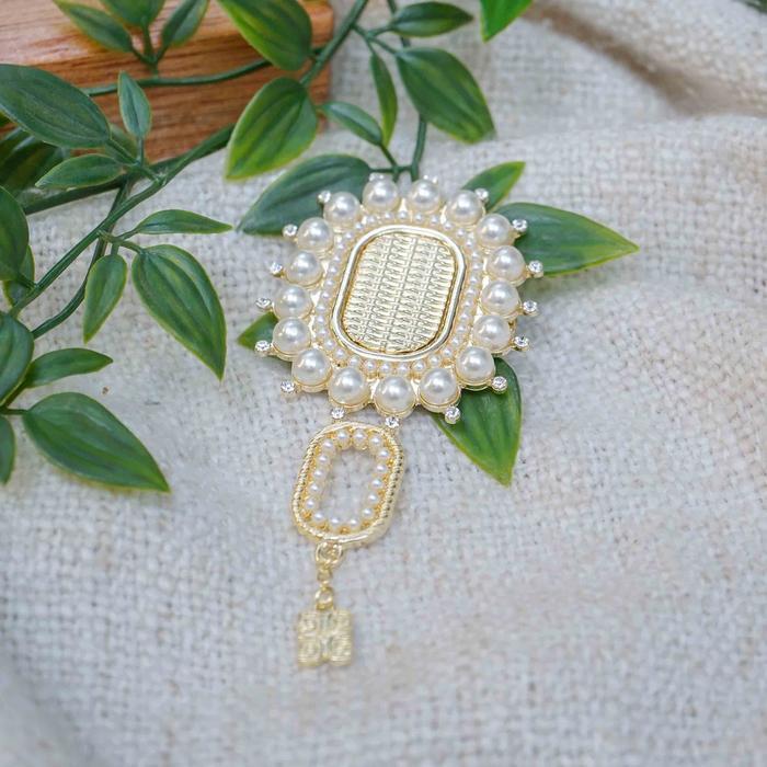 MURAH Restu Anggraini - Trijata Brooch