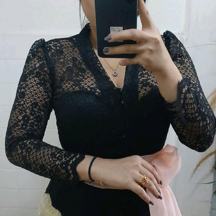 kebaya brokat import wajik hitam dan putih