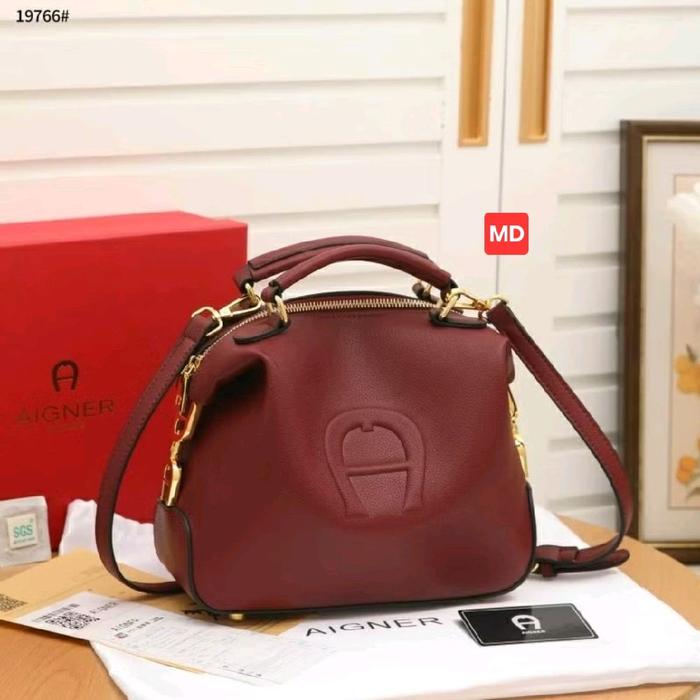 JOM Aigner Tas Tangan Wanita Modeling dengan design Elegan dan Tali Bahu Yang Nyaman