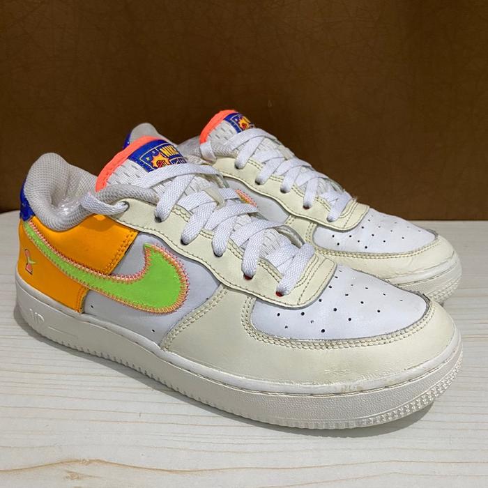 Sepatu second/preloved Nike AF1 LV8 player one-orange Size 40 original