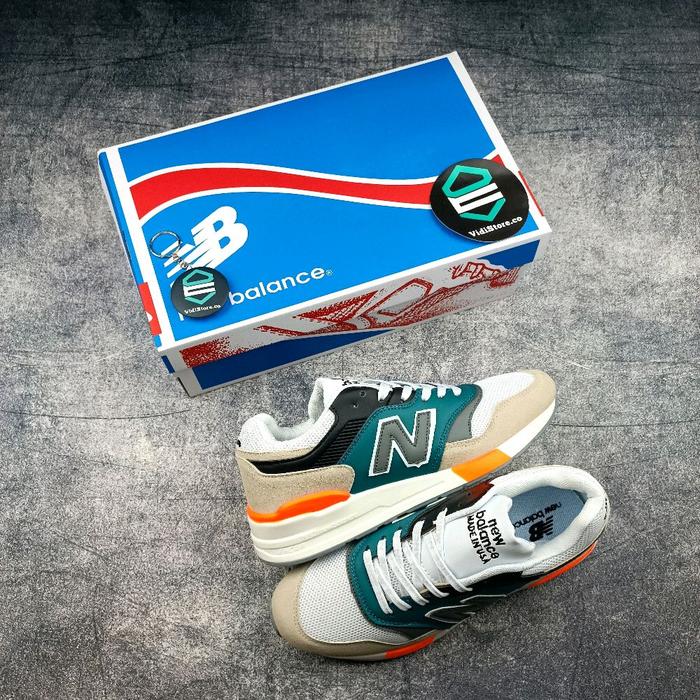 Sepatu Sneakers Olahraga Traning Casual Gym Pria New Balance 997s Green Cream White
