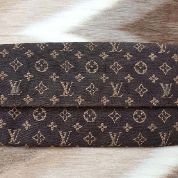 DOMPET SECOND LOUIS VUITTON