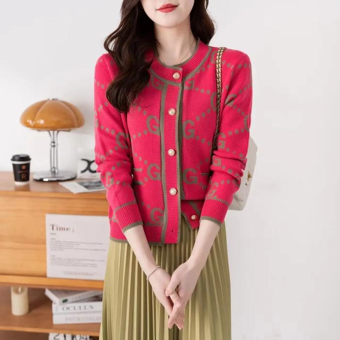 Autumn Winter Coat Luxury Pink Knitted Cardigan Short Sweater Soft Women Long Sleeve Design Casual T