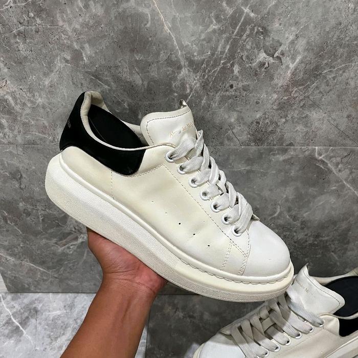 Sepatu Alexander McQUEEN Size 41 Original Sneakers Casual Bekas Second Preloved Authentic not gucci 