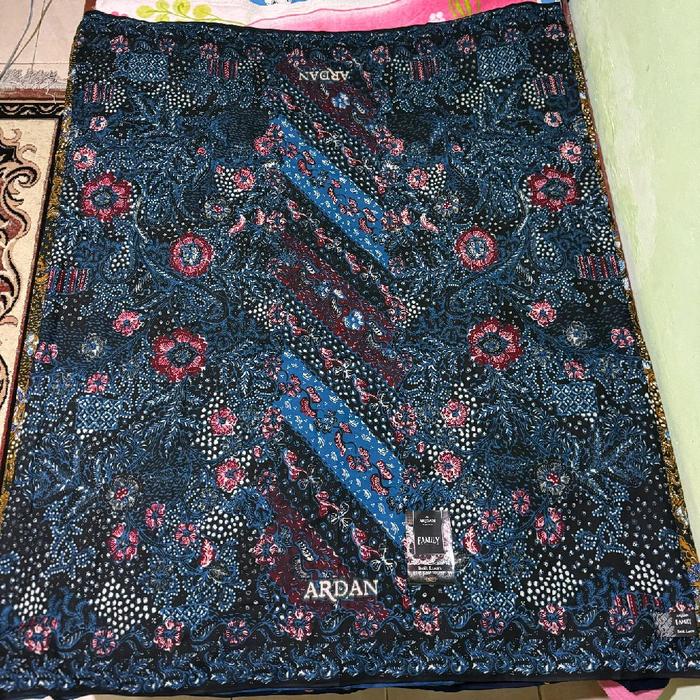 Ardan Sarung Batik Family Motif Bunga Hitam Biru Kasual Muslim