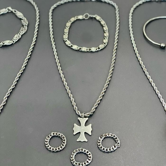 Kalung Chrome Hearts Skena