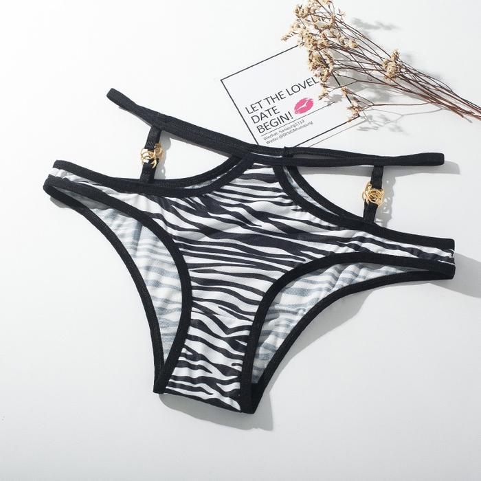 Celana dalam wanita motif leopard seksi dengan gesper logam, tali tipis, desain tembus pandang, mode