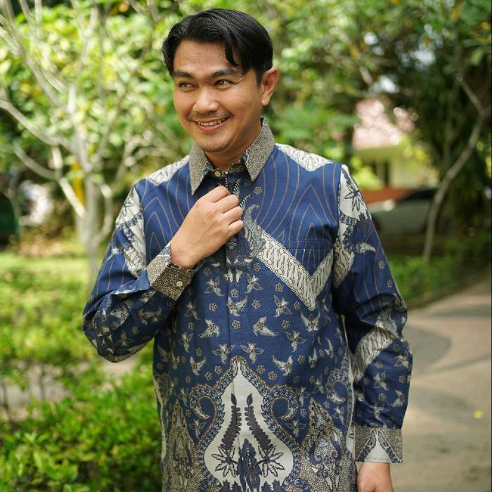 Batik Eyang Putri-Kemeja Katun Lengan Panjang