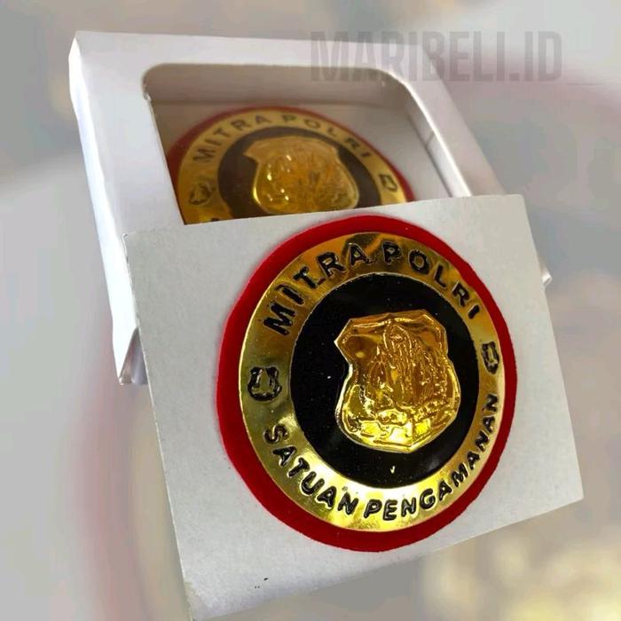 Pin atribut satpam kelengkapan satpam