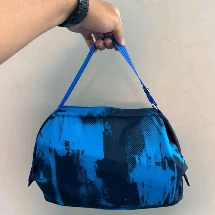 tas lipat serba guna. tas sepatu . tas kecantikan . tas pakaian . tas murah . tas hidangan . tas aaj