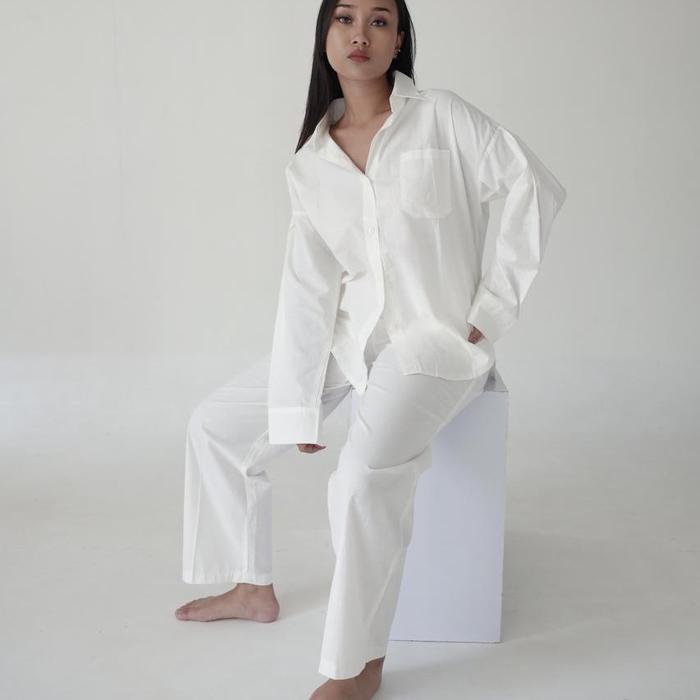 Elodia One Set Kemeja Putih Panjang