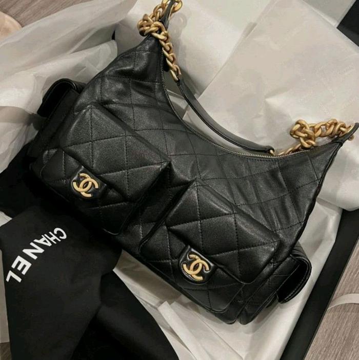 Authentic Chanel 25C Hobo Bag Black Leather GHW Preloved
