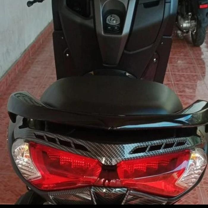 DUCTAIL TUTUP LAMPU ATAS CARBON NEW NMAX-155 2020-2023 NEMO OSEAN