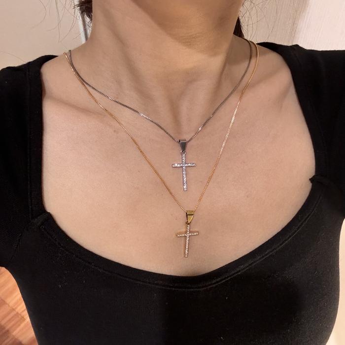 Kalung Salib Zirkon Perak Emas Kalung Komuter Sederhana Bahan Titanium Steel Aman Anti Alergi Rantai