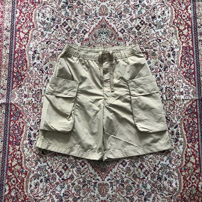 Celana Uniqlo U parachute cargo short Casual uniqlo japan H774