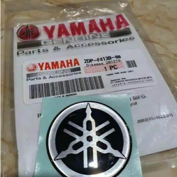 EMBLEM PANEL SEIN DEPAN NEW NMAX 2020 ORIGINAL